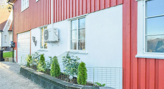 Nice Apartment in Lyngdal With 3 Bedrooms and Wifi, Reserva ahora Apartamento Hoteles en Southern Norway con aparcamiento, Aparcamiento
