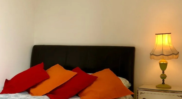2 Bedroom Flat Near Leith, Prenota Appartamento Hotel a Midlothian con parcheggio, Parcheggio
