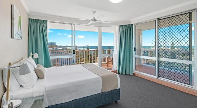 Апартаменты c 1 комнатой с видом на воду Port Pacific Resort