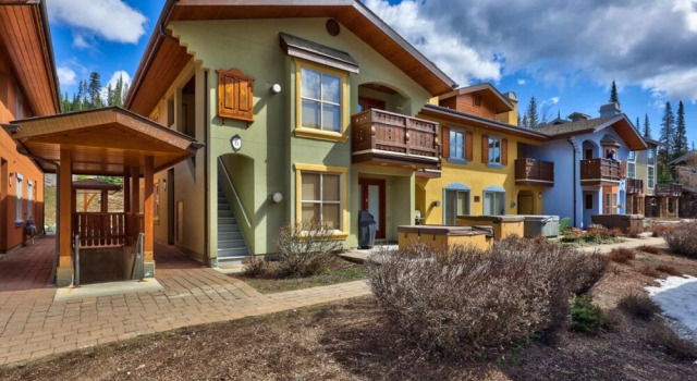 Crystal Forest #05 by Bear Country, Buchen Sie Ferienwohnung Sun Peaks British Columbia