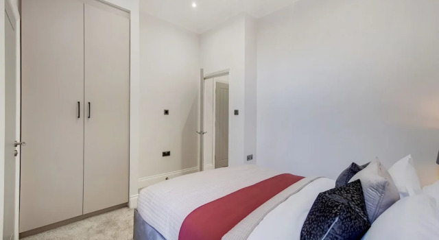 Lovely 1-bed Apartment in London With Courtyard, Забронировать Апартаменты/квартира Лондон Большой Лондон, рядом с Тёрнпайк Лейн