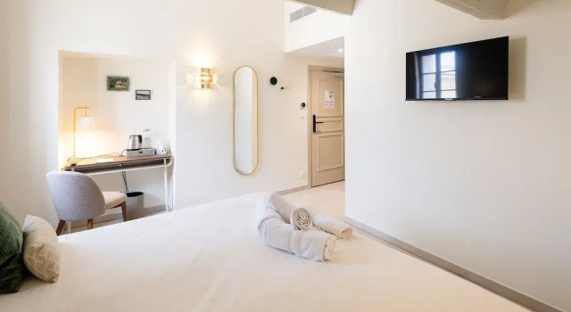 Château la Beaumetane, Rezerwuj Hotel Lançon-Provence Marsylia