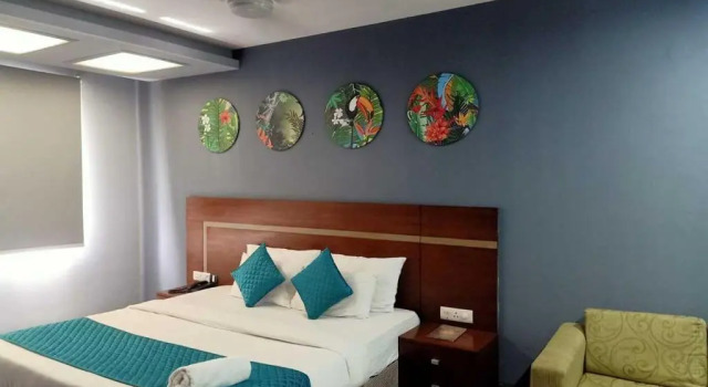 Номер Deluxe Asian Suites IFFCO Metro Station Gurugram