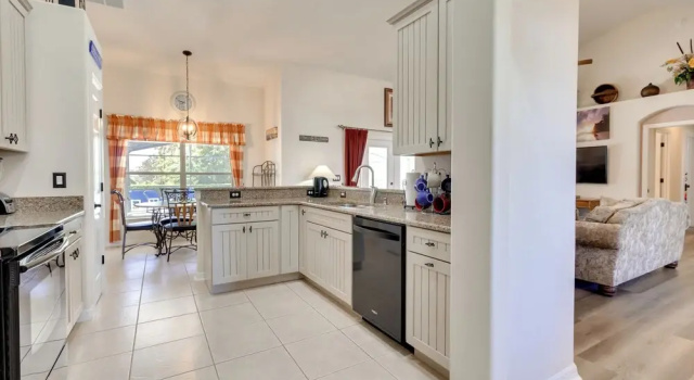 Коттедж 12 Mi to Disney: Home w/ Pool & Spa in Clermont