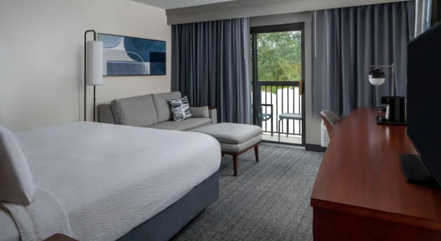 Номер Standard Courtyard by Marriott Covington / Mandeville
