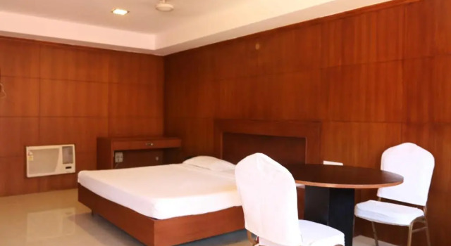 Номер Standard Celebrity Resort Chennai