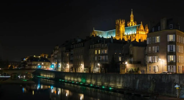 Апартаменты Le Loft Spa au coeur de Metz (unenuitametz)