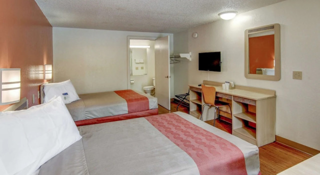 Четырёхместный номер Deluxe Motel 6-Union City, GA - Atlanta Airport