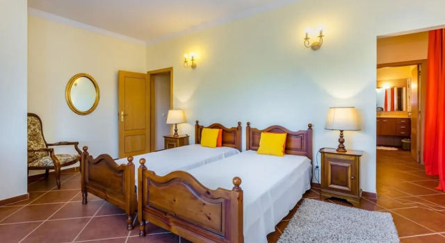 Villa Amarela in Boliqueime, Rezervovat Vila Hotely v Boliqueime s bazénem, Bazén