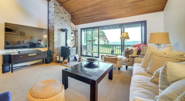 Апартаменты Water Views & Marina Access: Port Ludlow Getaway