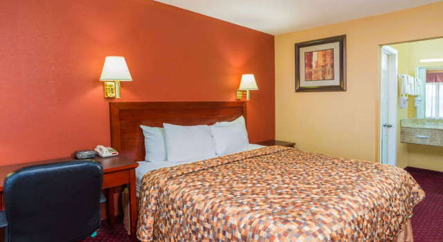 Days Inn - Saint Robert, Boek Hotel Hotels in Missouri met zwembad, Zwembad