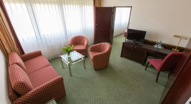 Полулюкс Amedia Hotel Siegen City, Trademark Collection by Wyndham