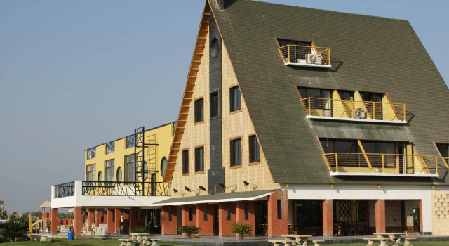 Nalsafari Resort, Varaa Lomakeskus Lomahotellit kohteessa Gujarat, Lomakeskus