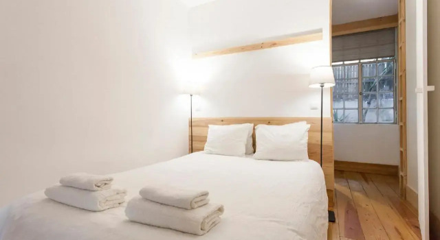Center, Charm, Practical and Quiet
