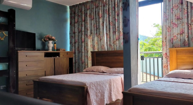 Casa Cica, Забронировать Отель Отели Убатуба с парковкой, Парковка