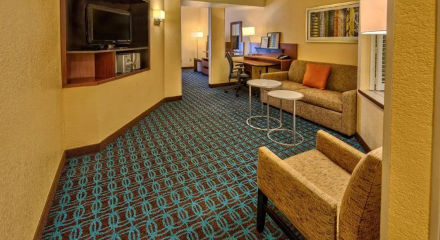Люкс Fairfield by Marriott Russellville