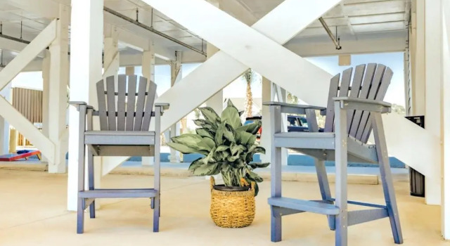 Saltwater 101 1st Floor Barefoot ADA