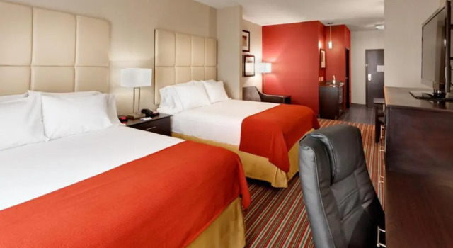 Двухместный люкс Holiday Inn Express & Suites Northeast by IHG