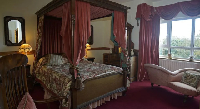 Moyglare Lodge Country House B&B, Prenota Bed & breakfast Hotel a Leinster con parcheggio, Parcheggio