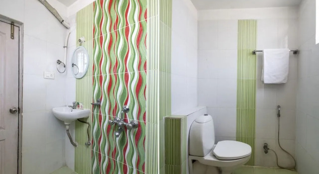 OYO 8618 Mourya Grand, Rezerwuj Hotel Hajdarabad 