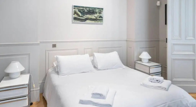 Superbe appartement T4 de standing en centre-ville, Забронировать Апартаменты/квартира Отели Тулузы с парковкой, рядом с Le Pont Neuf, Парковка