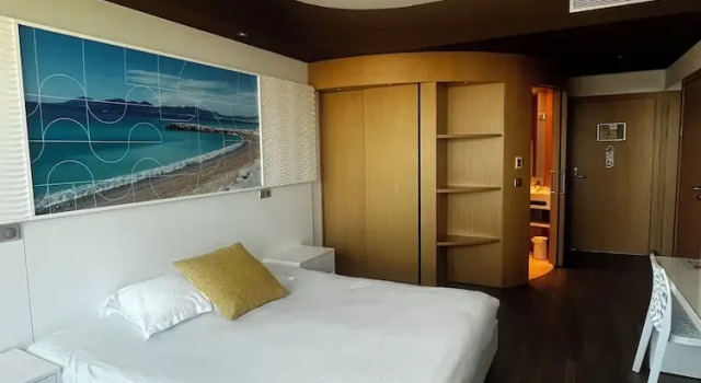 Трёхместный номер Standard с видом на море SoBlue Hôtel