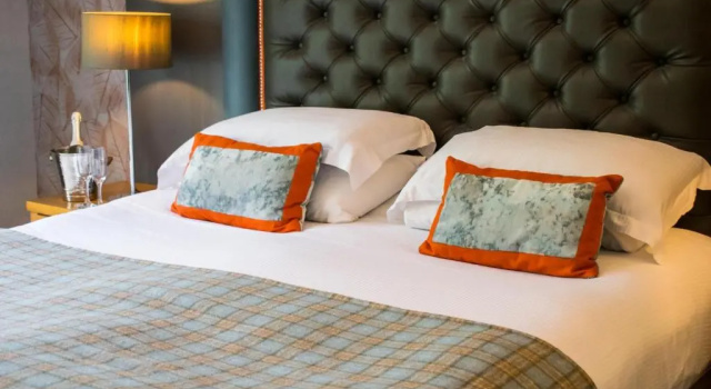 Двухместный номер Deluxe с балконом Craigmhor Lodge & Courtyard
