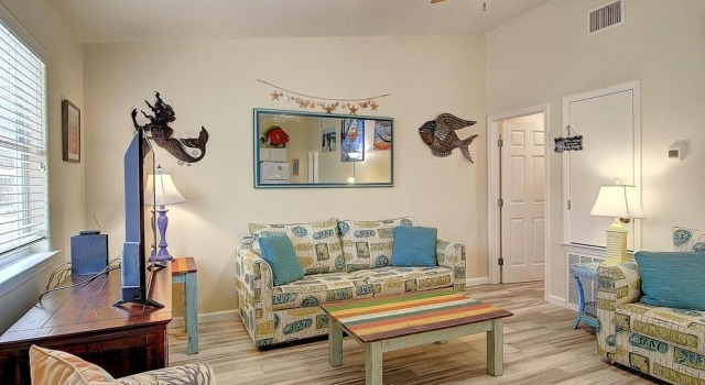 Costa Del Ray #1 2 Bedroom Condo by Redawning
