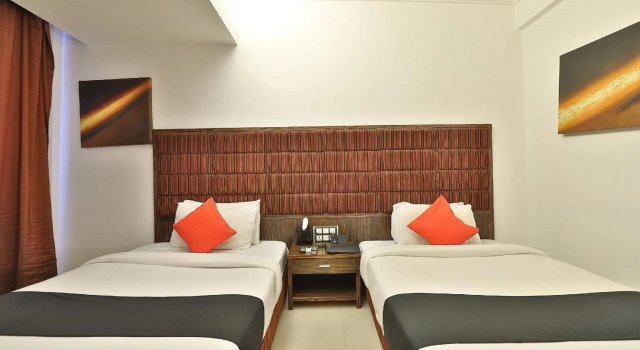 Super Townhouse Oak Bharuch Near Railway Station Formerly Hotel Kohinoor, Prenota Hotel Bharuch Gujarat
