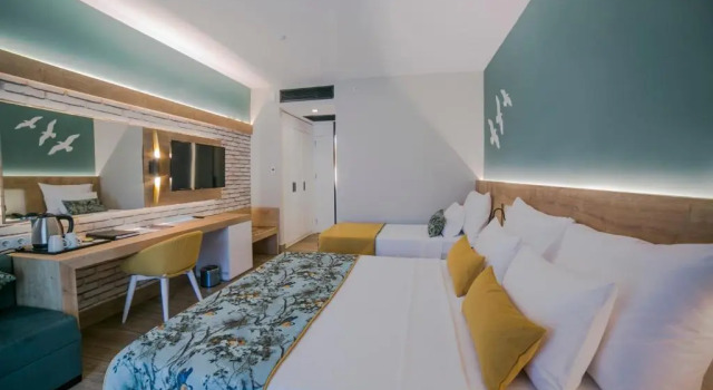 Трёхместный номер Отель Sailors Beach Club