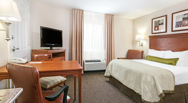 Candlewood Suites Houston NW - Willowbrook, Book Hotel Houston Houston