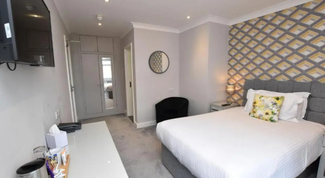 Номер Standard Kingsway Hotel