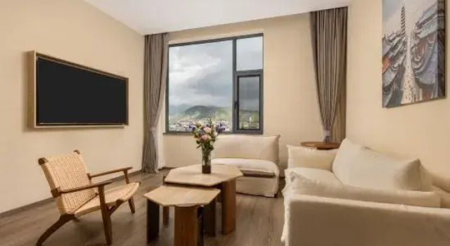 Люкс Lijiang Ancient Town Wanda Meihua Light & In Hotel