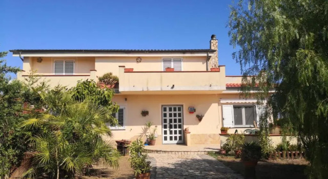 Апартаменты VILLA FRANCA-Casa per Vacanze al mare- Privacy e tranquillità-
