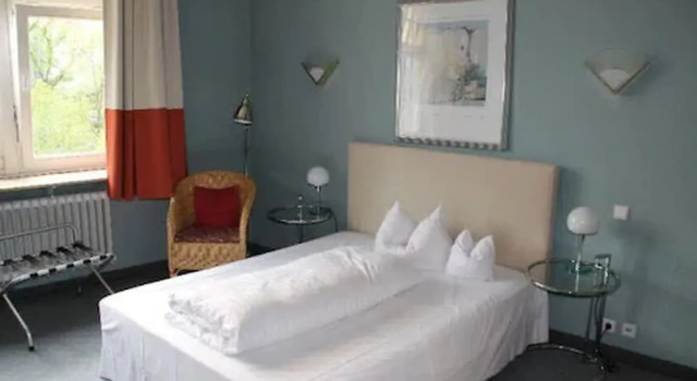 Hotel Drei Kronen, Забронировать Отель Отели Липпштадт с парковкой, Парковка