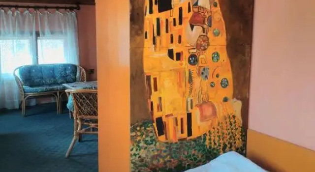 Полулюкс Bonbon Guest House
