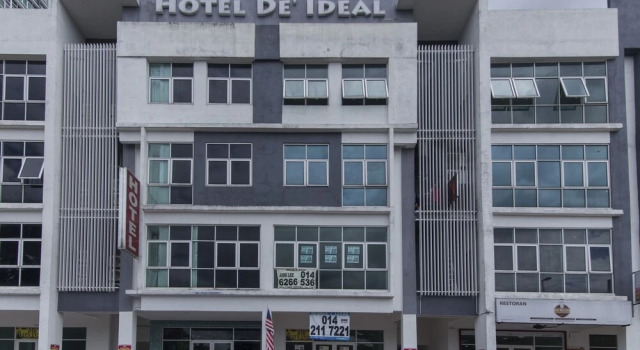 OYO 488 De Ideal Hotel