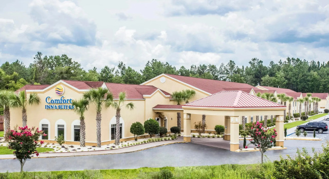 Кровать в общем номере Comfort Inn & Suites Walterboro I-95