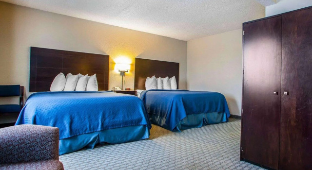 Четырёхместный люкс Quality Inn & Suites Ankeny-Des Moines