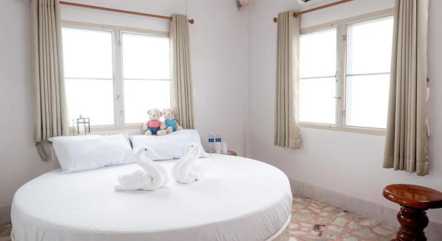Chimphli Hotel