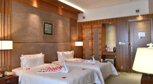 Fengxiang hot spring Hotel