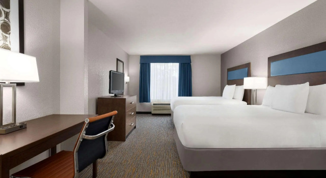 Четырёхместный номер Standard Wingate By Wyndham Southport