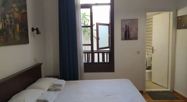 Номер Economy Sea Front Old Town