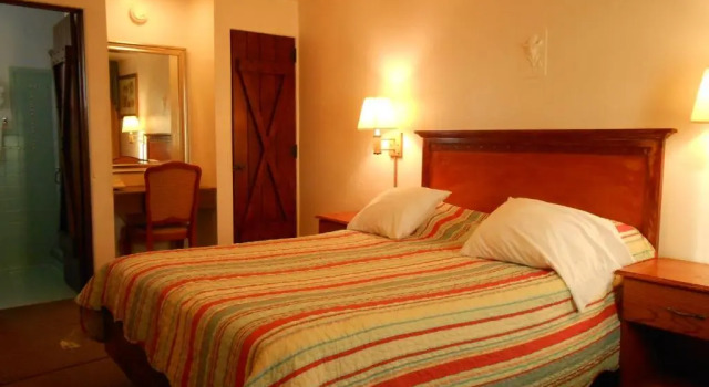 Номер Standard Sands Motel
