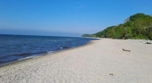 Spacious Bunglow near Sea in Grundshagen