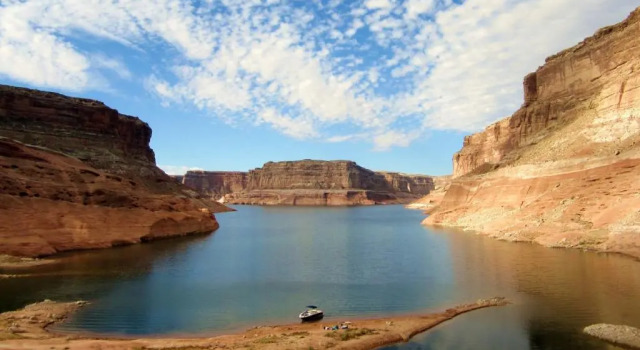 Коттедж с 3 комнатами Vermillion Cliffs House