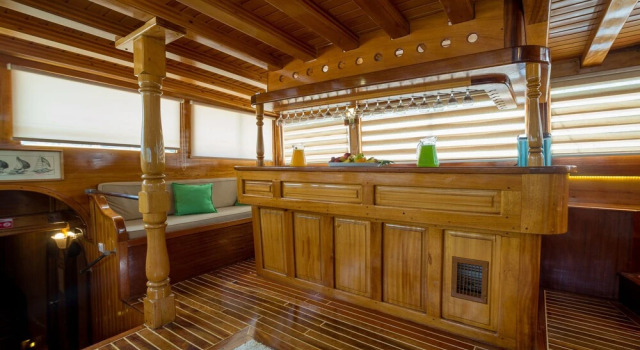 Dm Yachting - 7 Night Cruise Sun-Sun, Забронировать Отель Отели Котора с завтраком, рядом с Северные ворота, Завтраки