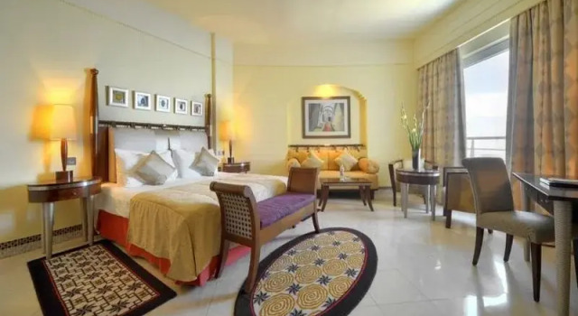 Corinthia Tripoli, Book Hotel Hoteller i Tripoli med parkering, Parkering