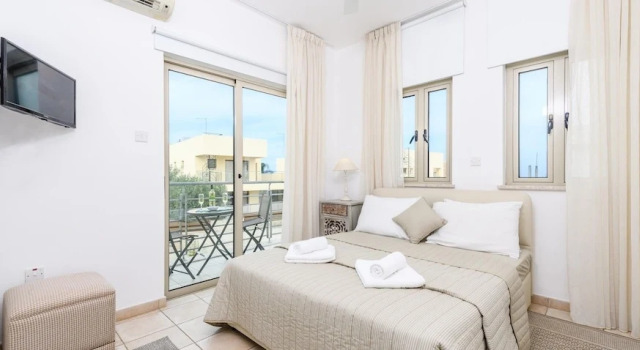 Sunrise Bay Villa 6, Boek Villa Hotels in Protaras met parkeren, in de buurt van Neolithic Settlement, Parkeren
