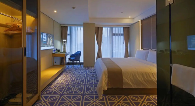 Люкс Superise Hotel